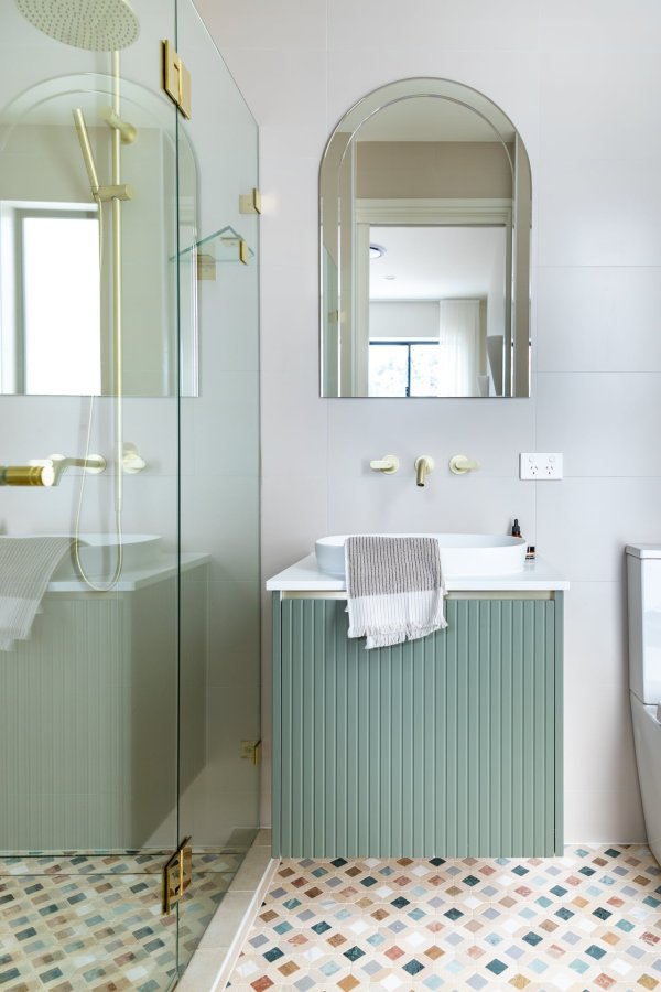 Claremont   MANOR ONE 46