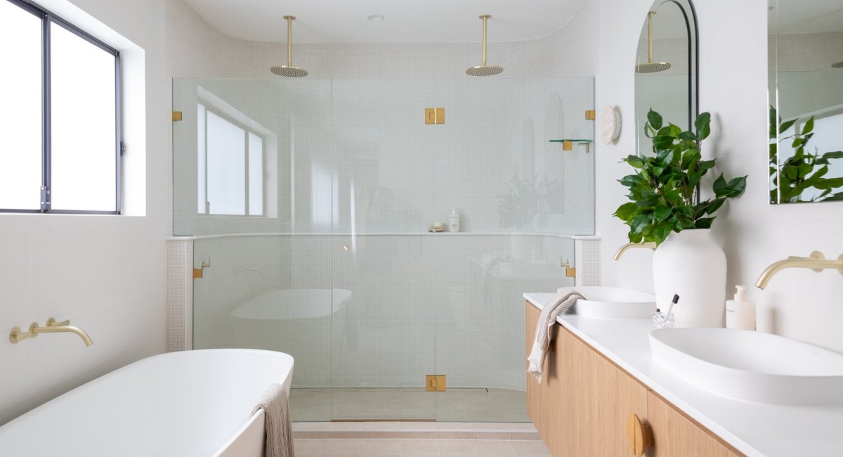 Claremont   MANOR ONE 14