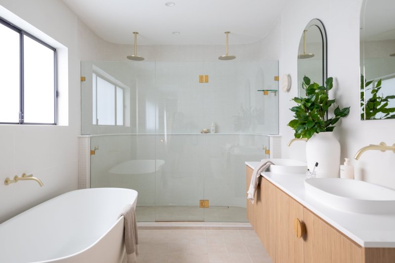 Claremont   MANOR ONE 14