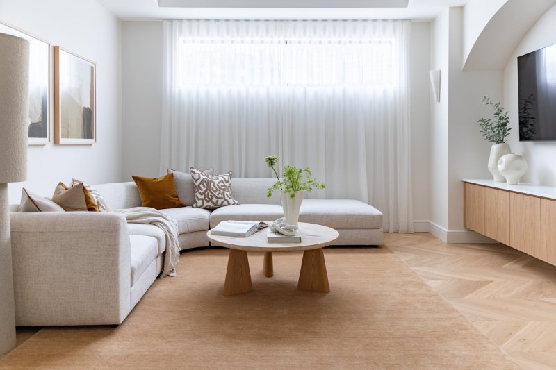 Claremont   MANOR ONE 77