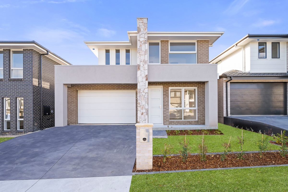 Facade 12 Jasper Way