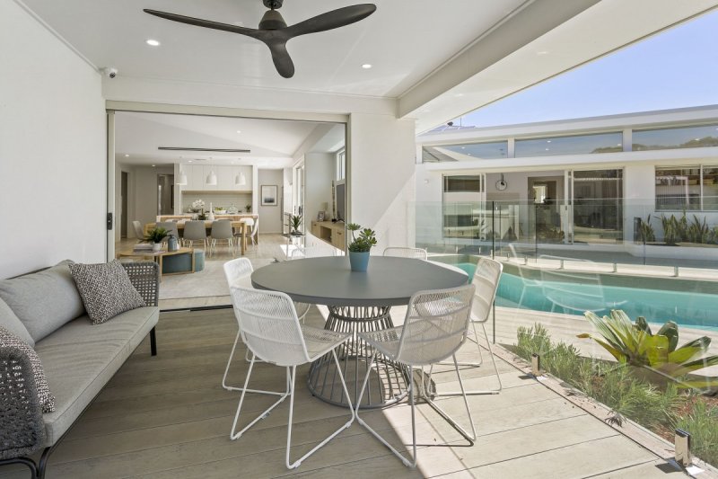 Bronx 1 Outdoor Alfresco Area
