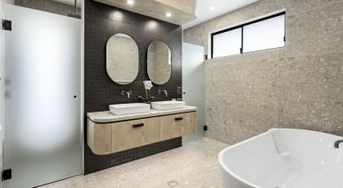 Ambassador 33 - Master Ensuite