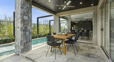 Manhattan 34 - outdoor dining